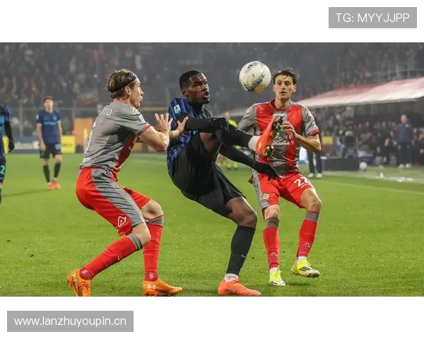 AC米兰体系稳定性面临考验:受压能力制约球队赛季走势 AC米兰体系稳定性面临考验:受压能力制约球队赛季走势