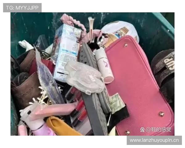 李梦下班逛街背的那个包居然比我房租还贵，差点没把我键盘摔了