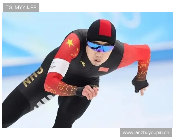 高亭宇训练完直接拎走一冰箱蛋白粉，这哥们是拿命在卷？